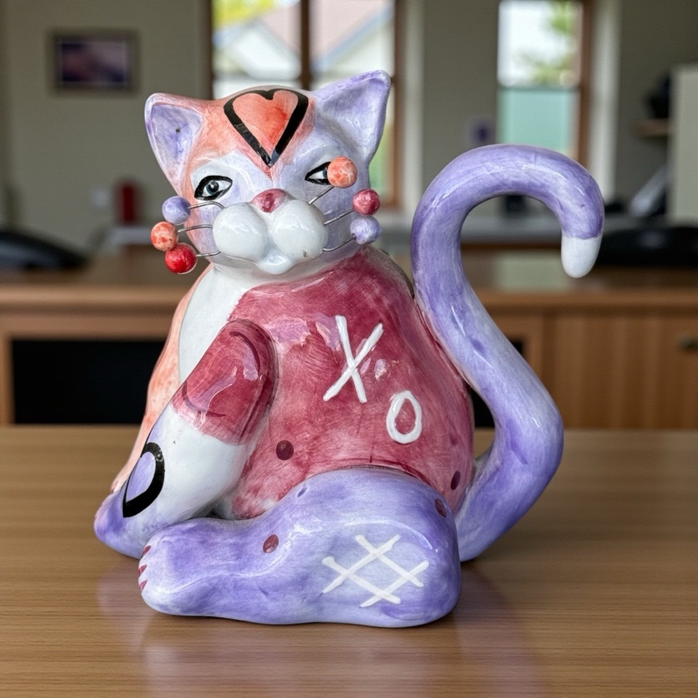 Annaco Creations WhimsiClay Cat Figurine Fancy XO Hearts Collectible 2003